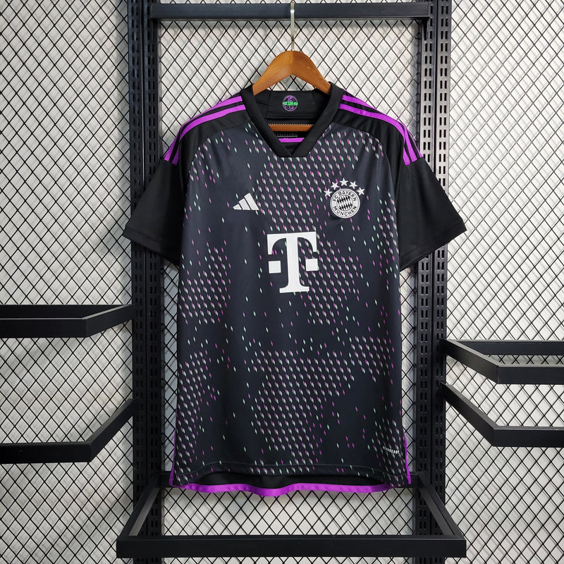 CAMISA DO BAYERN MUNCHEM 23/24 PRETO E ROXO