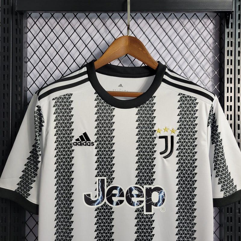 CAMISA DA JUVENTUS 22/23 BRANCO E PRETO