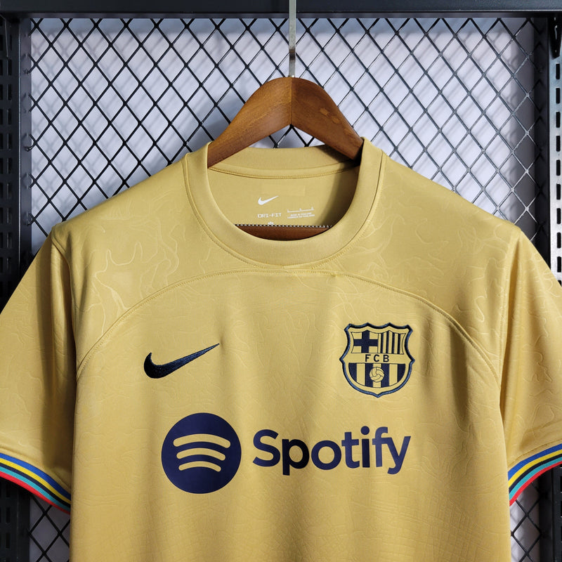 CAMISA DO BARCELONA 22/23 DOURADO