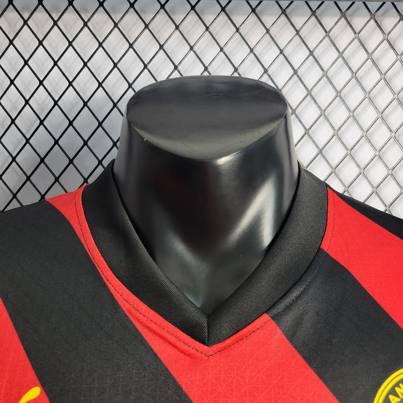 CAMISA DO MANCHESTER CITY 22/23 VERMELHO E PRETO VERSÃO JOGADOR